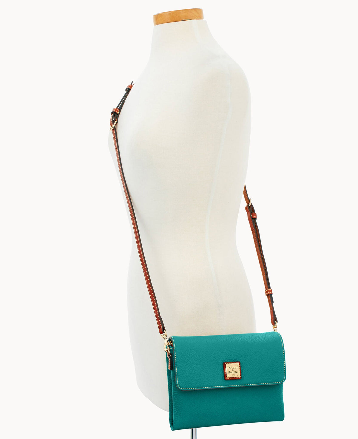 Pebble Grain Hunter Crossbody