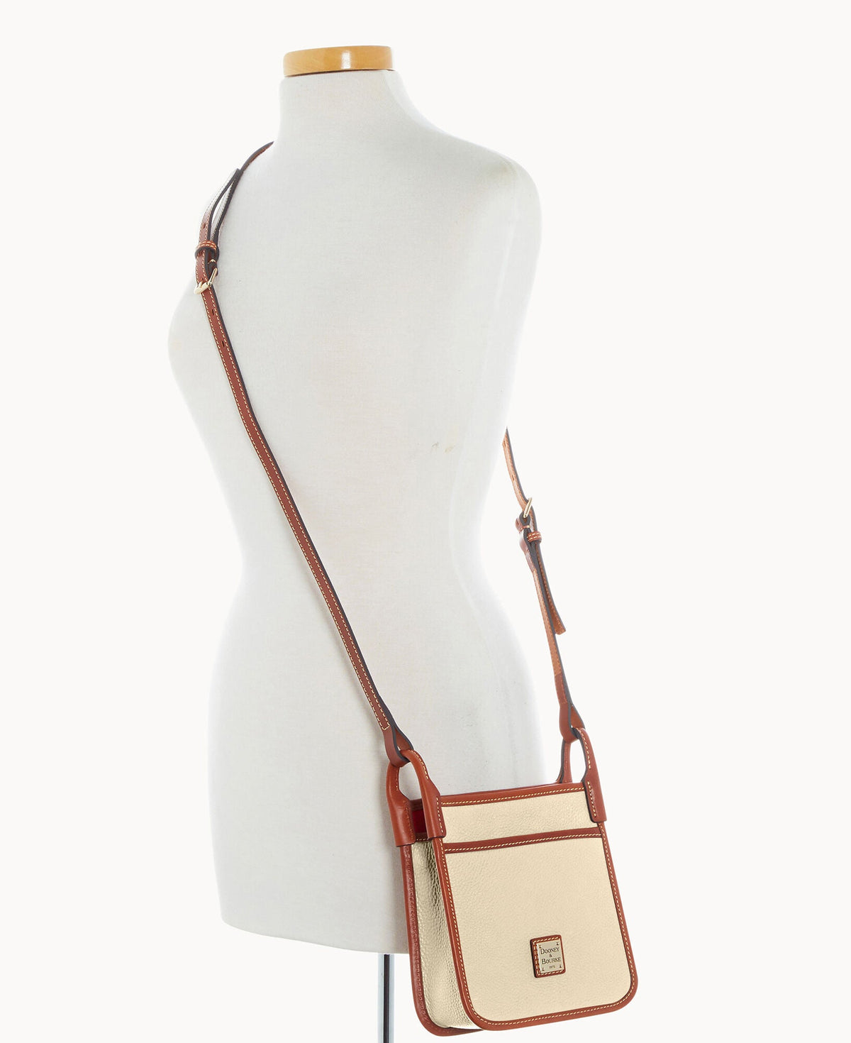 Pebble Grain Letter Carrier