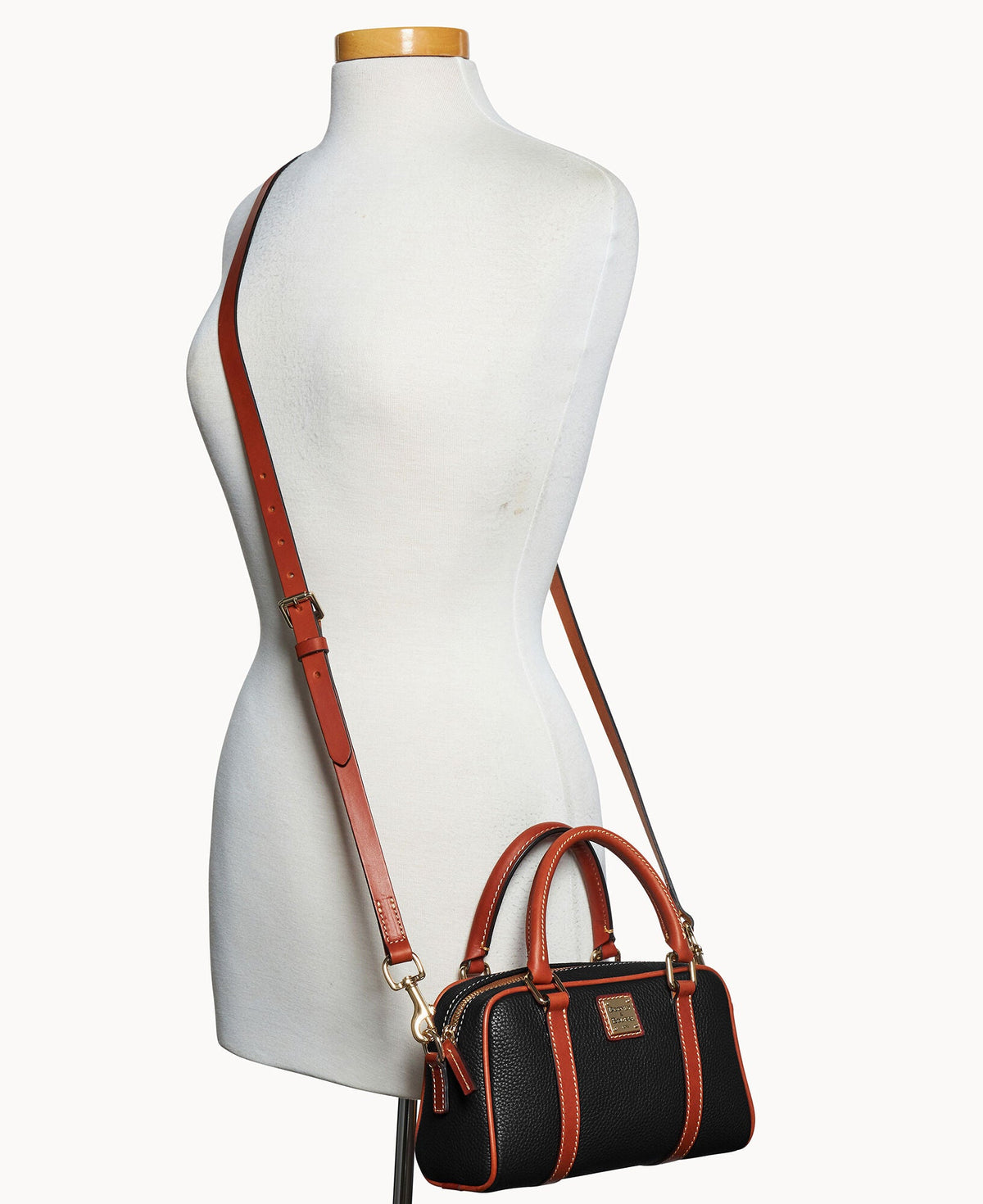 Pebble Grain Satchel 24