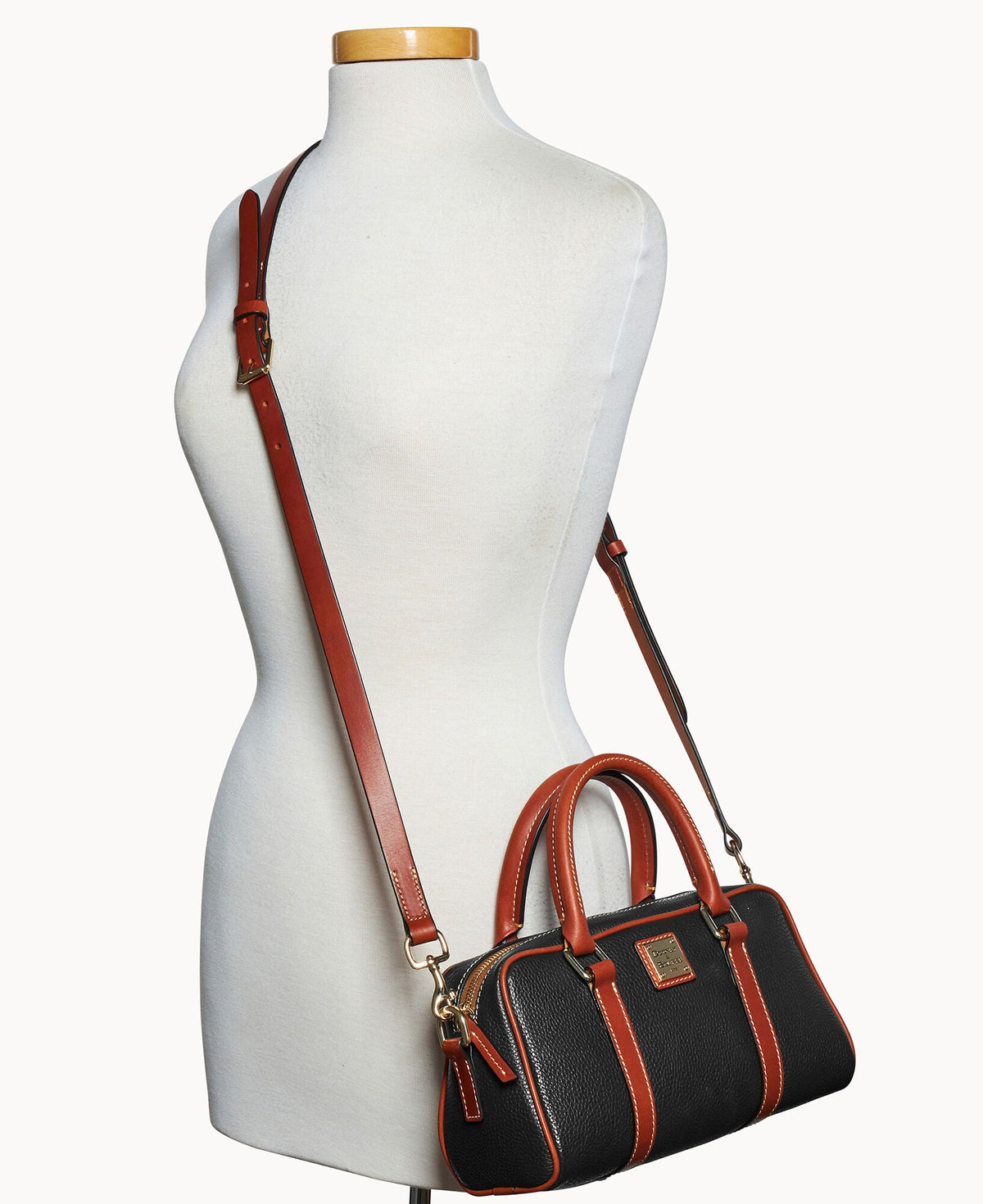 Pebble Grain Satchel 28