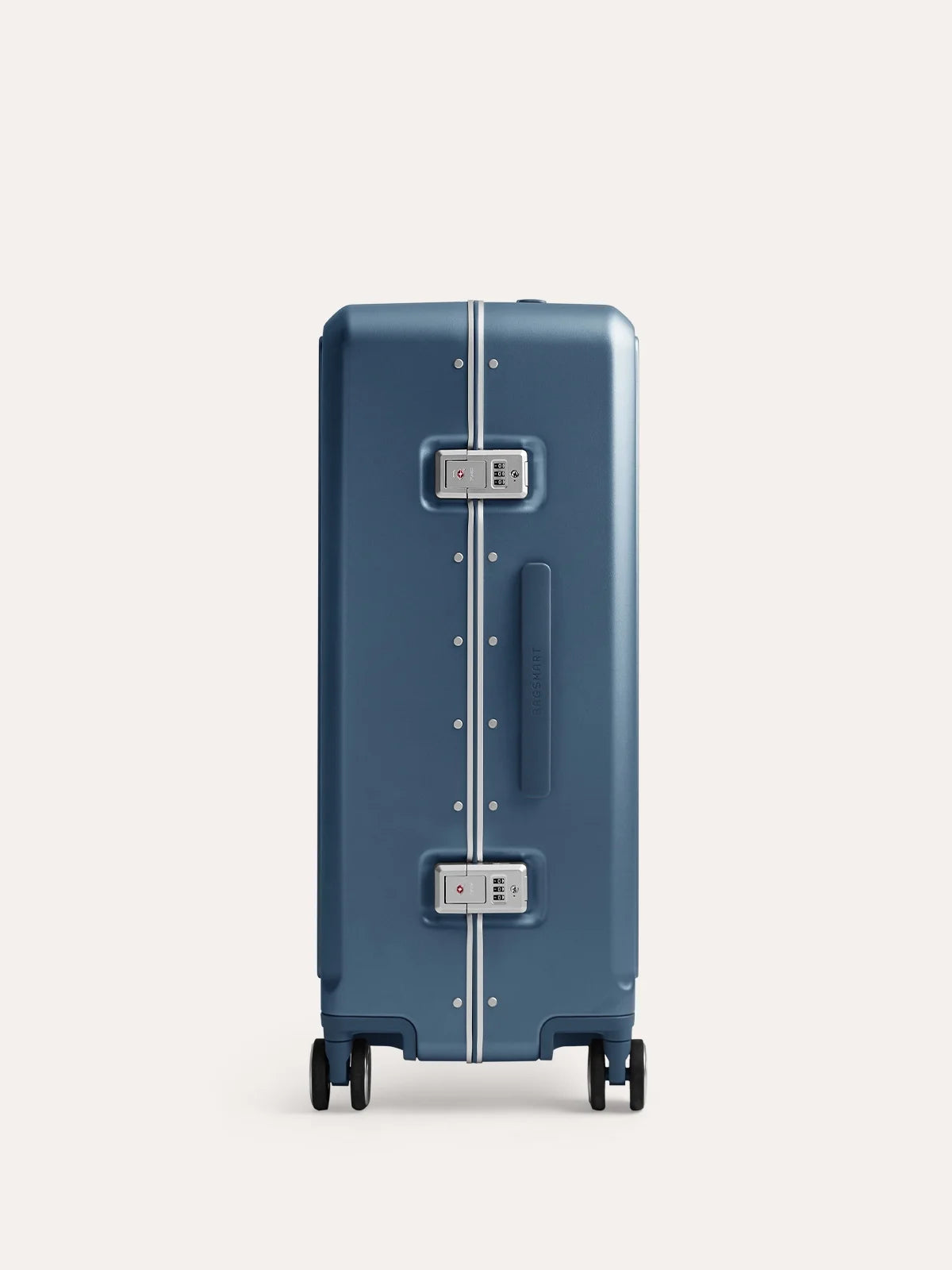 Pebble 26" Check-In