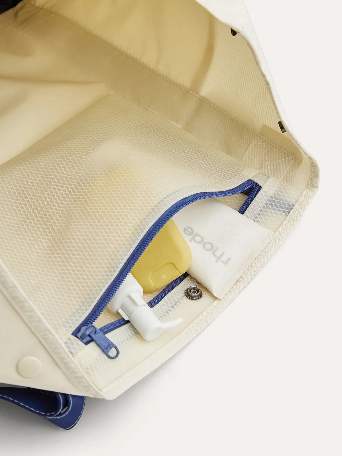 Coast 40L Tote